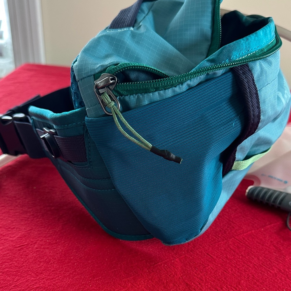 Cotopaxi Lagos Hydration Belt Bag Blue NWOT - Picture 7 of 12